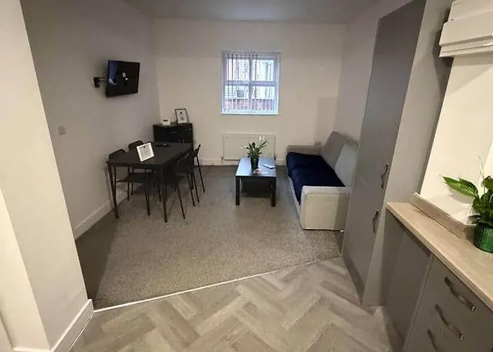 Apartment 2 Bedroom Serviced In 2